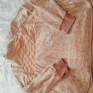 Unbranded Fuzzy Pull Over Size 2XL